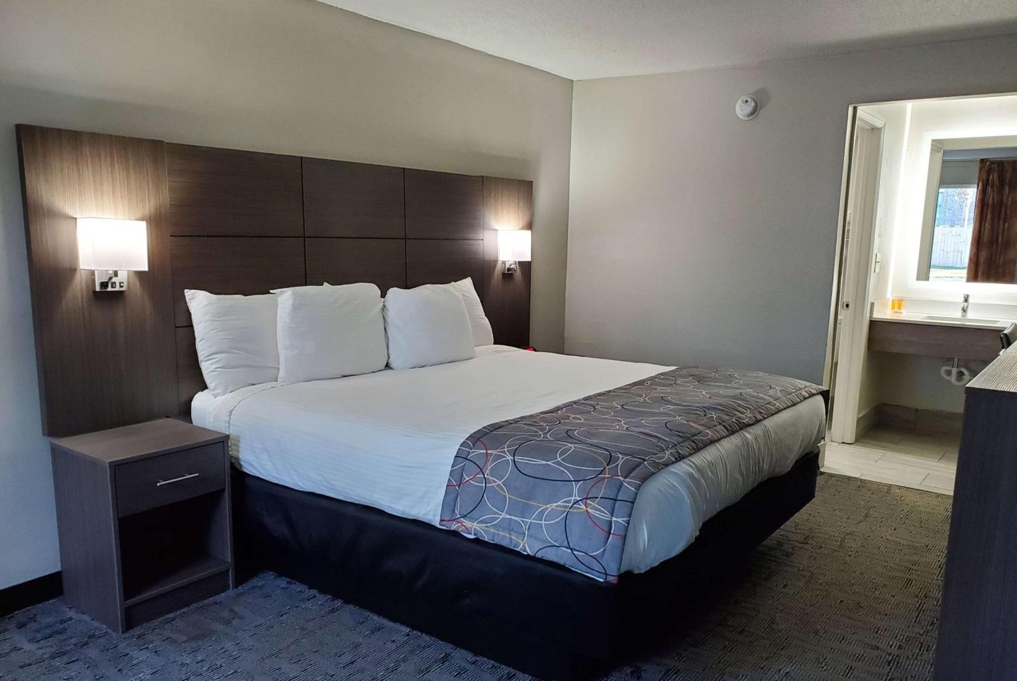 Days Inn & Suites By Wyndham Charleston Airport West Норт-Чарлстон Екстер'єр фото