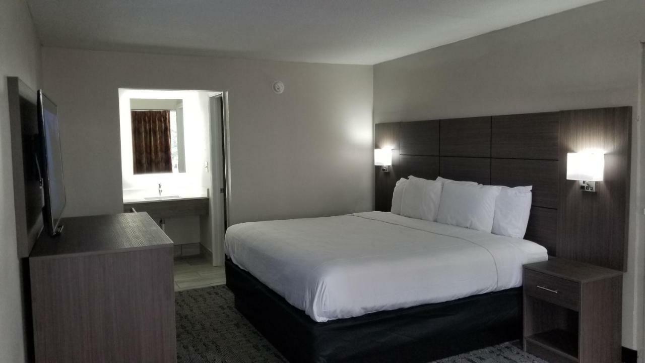 Days Inn & Suites By Wyndham Charleston Airport West Норт-Чарлстон Екстер'єр фото